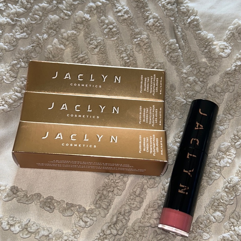 Jaclyn cosmetics (Discontinued) No longer available in stores.